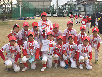 加納子ども会　ソフトボール部のチーム写真